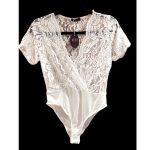 Lace Bodysuit Short Sleeves Deep V Neck Lingerie with Snap Crotch White Size M